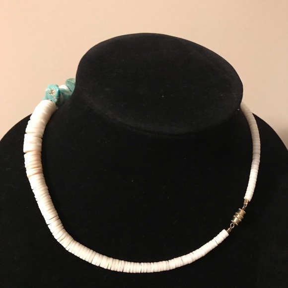 Classy Vintage Heishi Shell Polished Real Turquoise Stone Necklace 17”L - Picture 7 of 13